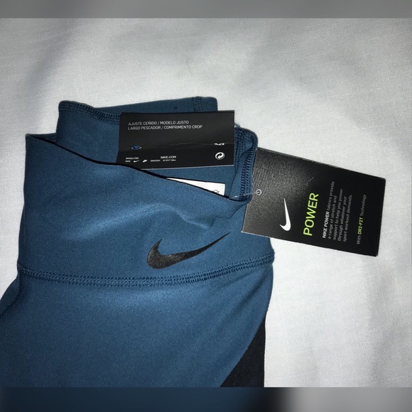 🛑 SOLD on another site - Nike Power Legend Capris - Picture 4 of 8